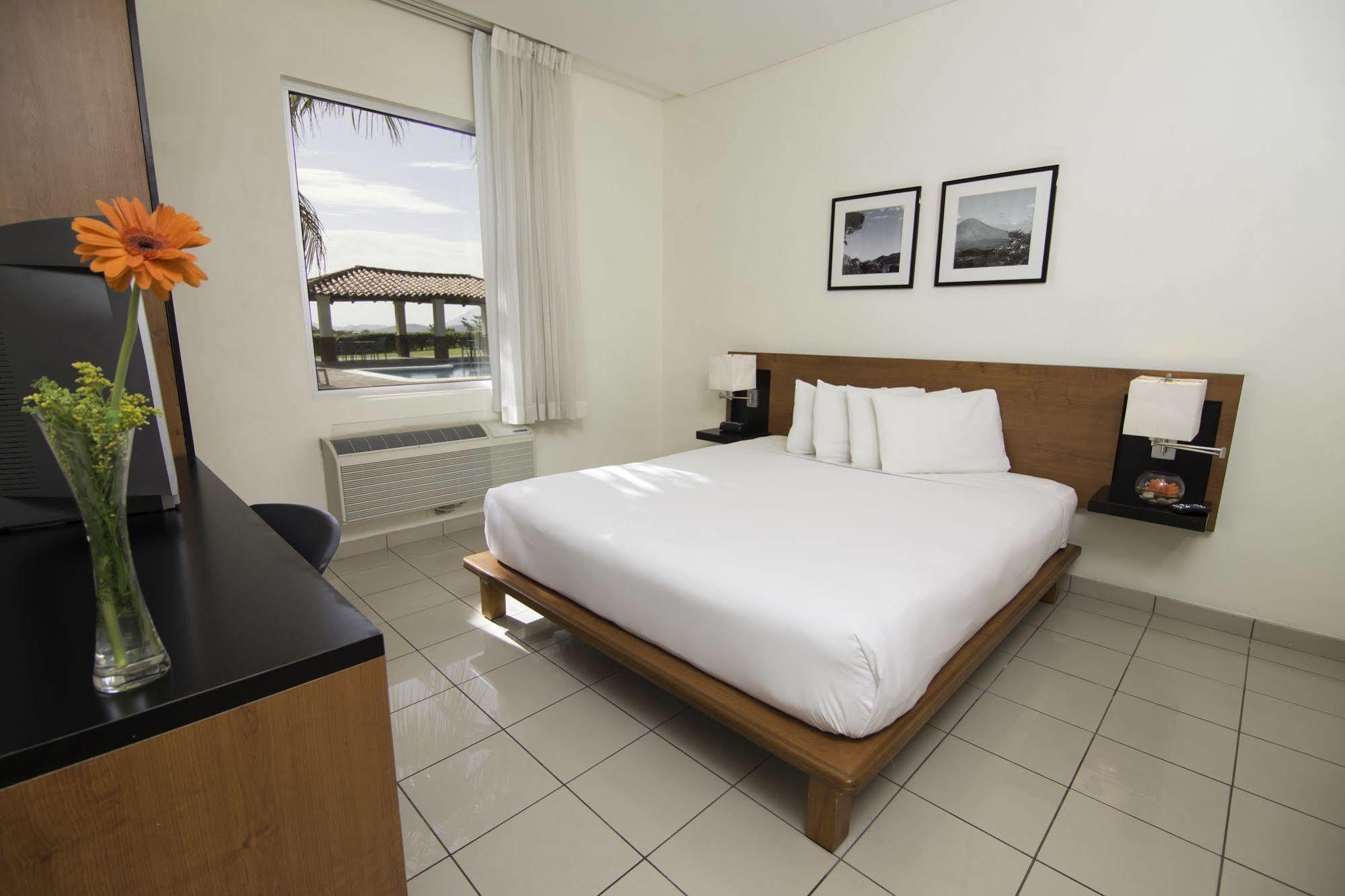 Comfort Inn Real Ла-Уньон Экстерьер фото